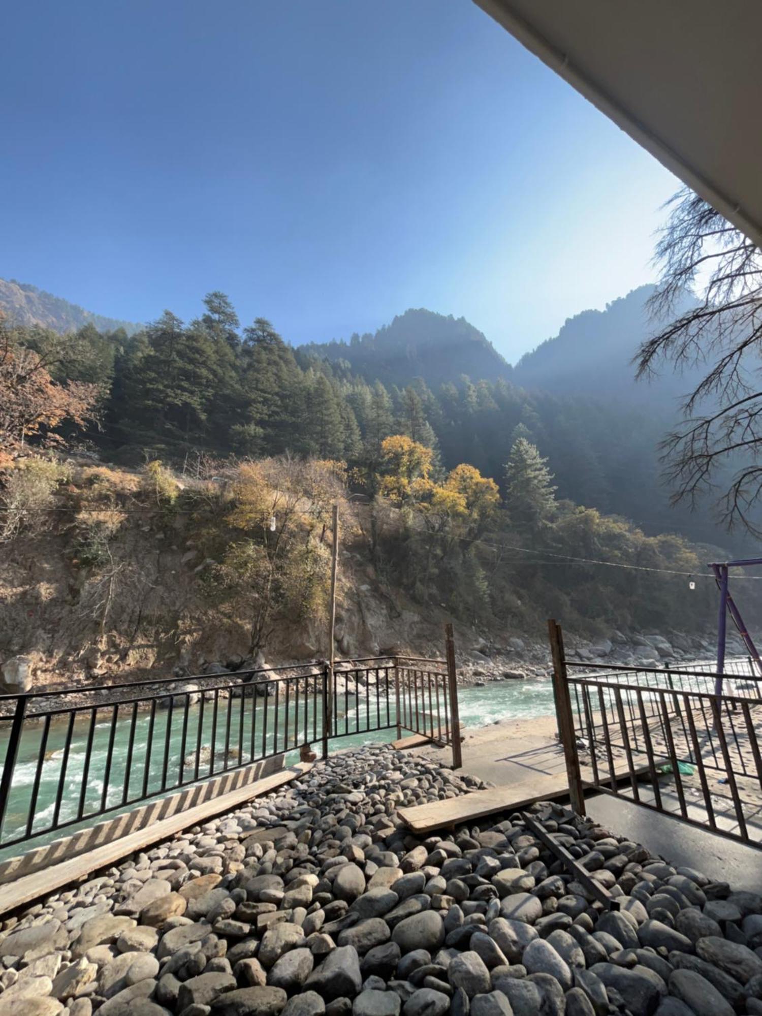 Hom House Of Mannmauji Riverside Kasol Eksteriør bilde