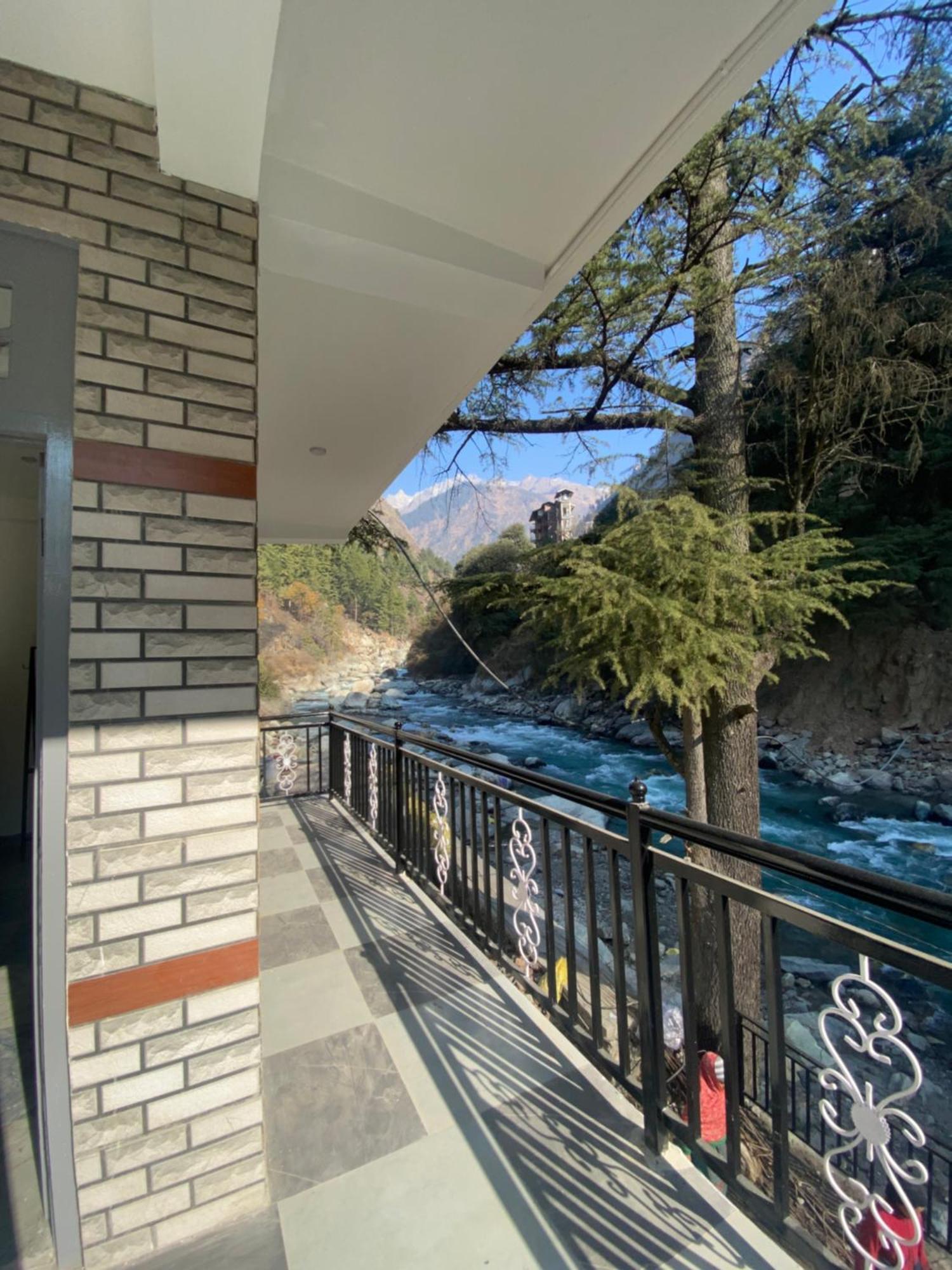 Hom House Of Mannmauji Riverside Kasol Eksteriør bilde