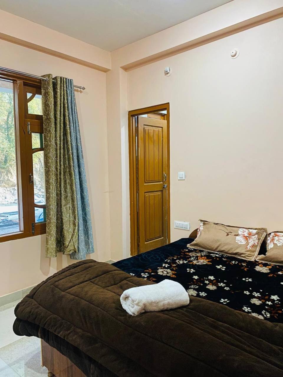 Hom House Of Mannmauji Riverside Kasol Eksteriør bilde